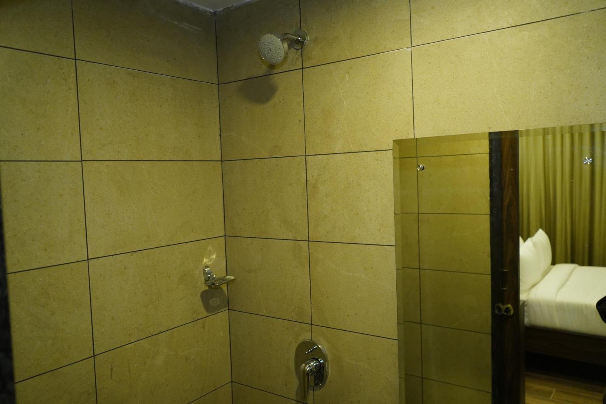 Jaag Hotel Chennai Eksteriør billede